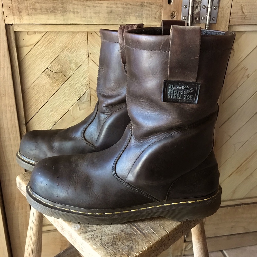 DOC MARTENS.